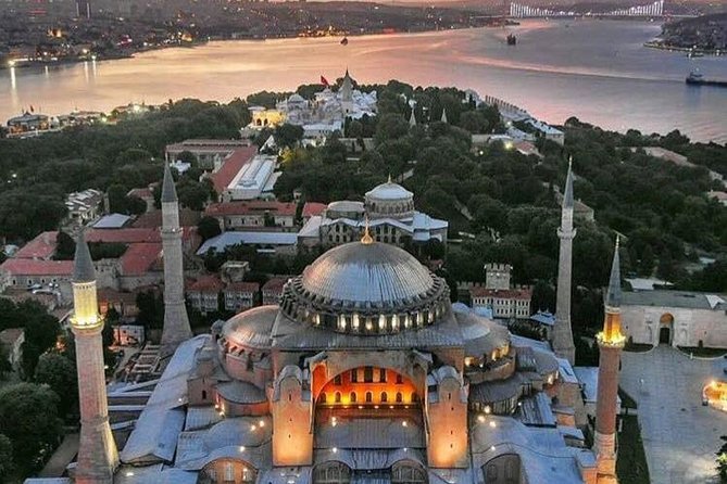 1 Day Private Guided Highlights of Istanbul Tour - Topkapi Palace Meets the Hippodrome: Ottoman Power and Roman Echoes