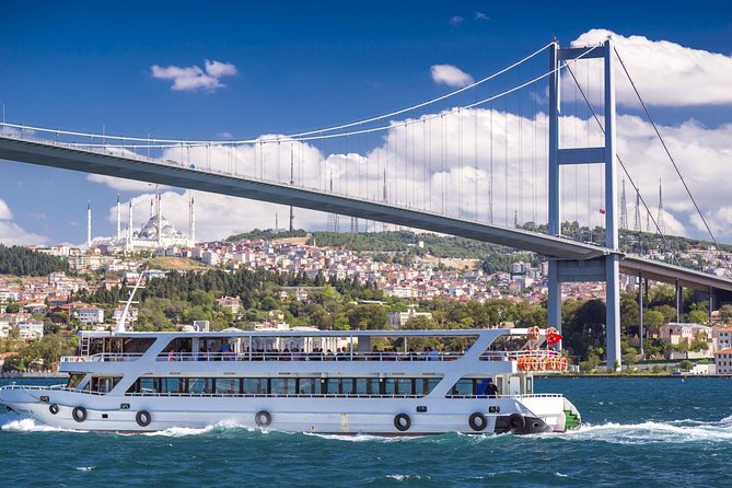 2 Continents Tour incl. Beylerbeyi Palace [full-day] - How reliable service shows up in the experience