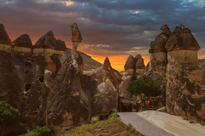 2 Day 1 Night Cappadocia Package Tour From Istanbul - Day 1: Uçhisar Castle Terrace, Göreme Open Air Museum, and the Caveman View