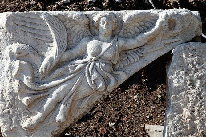2 Day Ephesus and Pamukkale Tour From Istanbul - Day 1 in Selçuk: Ephesus first, then the sacred and scenic stops