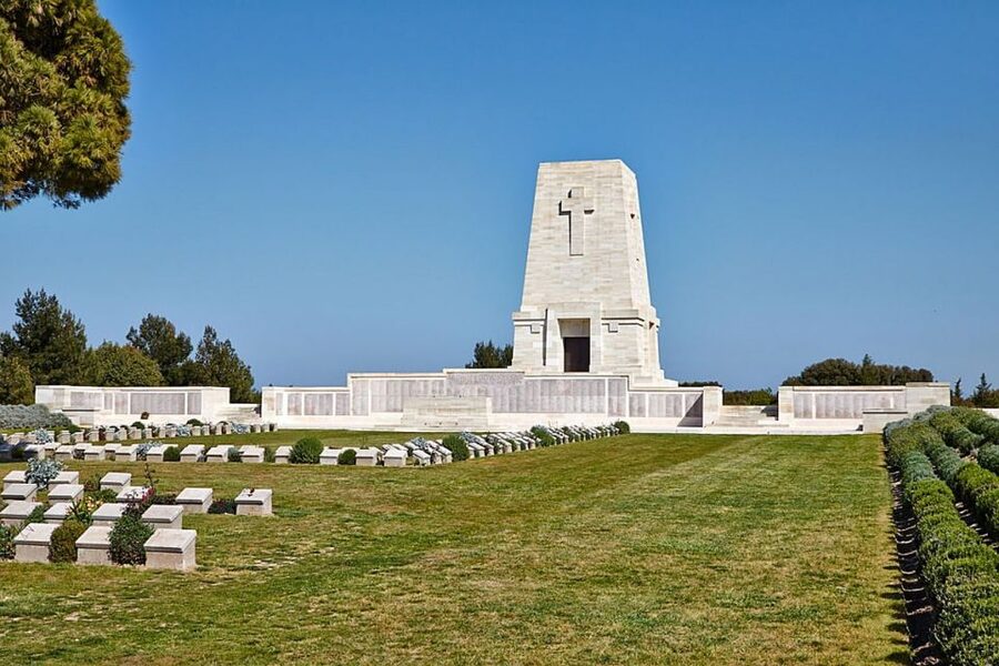 2 Day Gallipoli and Troy Tour From Istanbul - Lunch day 1 and the practical pacing that helps you stay sharp