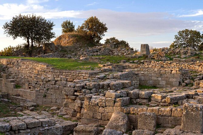 2-Day Gallipoli and Troy Tour from Istanbul and return - Canakkale overnight: why sleeping here makes Day 2 feel easier
