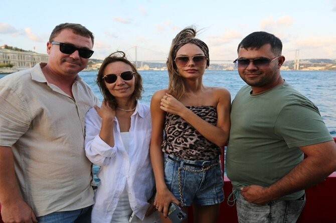 2 Hours Bosphorus Cruise Boat Tour in Istanbul - Price and value: why $9.67 can be a smart Istanbul purchase