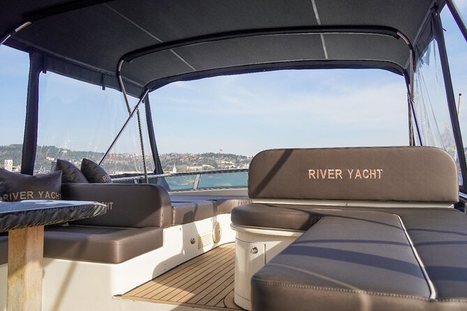 2 Hours Luxury Private Yacht Cruise on the Bosphorus - The Asian side sequence: Anadolu Hisarı, Kız Kulesi, and Beylerbeyi Palace