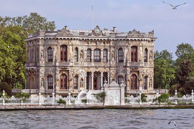 5 Days Best of Istanbul Tour in Istanbul - Day 3: Topkapi Palace and the Old City monuments—Blue Mosque and Hagia Sophia Mosque