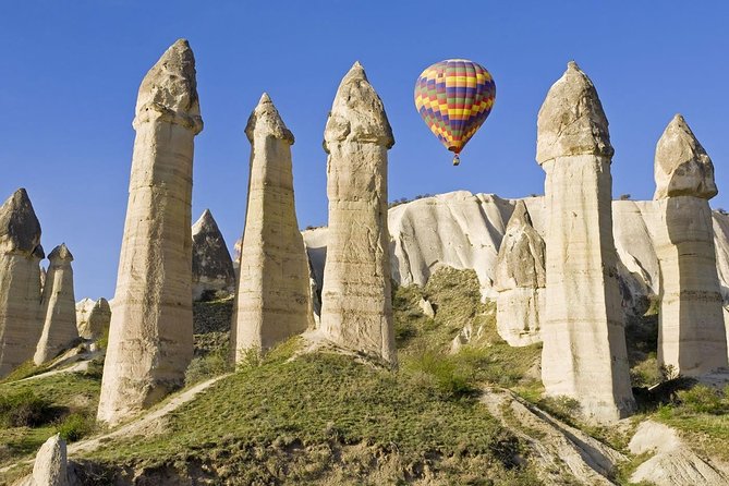 5 Days Cappadocia Ephesus Pamukkale Tour from Istanbul by Plane - Day 1 in Cappadocia: Goreme Views, Uchisar Castle, and Fairy Chimneys