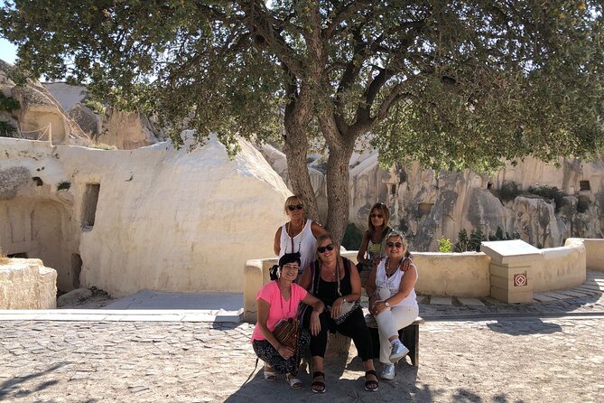 6 Days Istanbul Cappadocia Tour in Spanish with 2 internal flights - Price and logistics: where your money goes