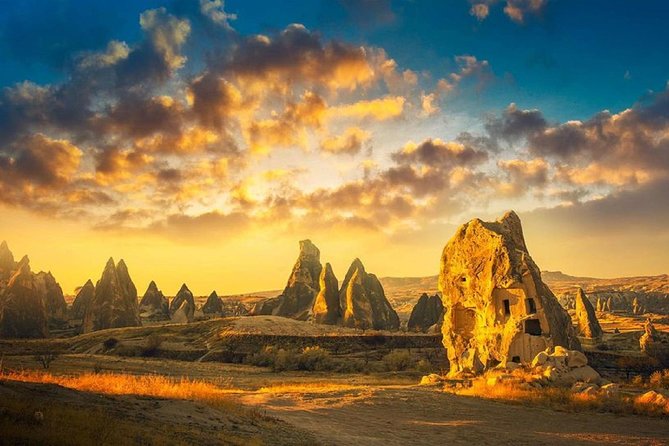 8 Days Best Of Turkey Packages tour:Istanbul Cappadocia Ephesus Pamukkale - Day 3: Grand Bazaar maze and Bosphorus Strait tour, then fly to Izmir