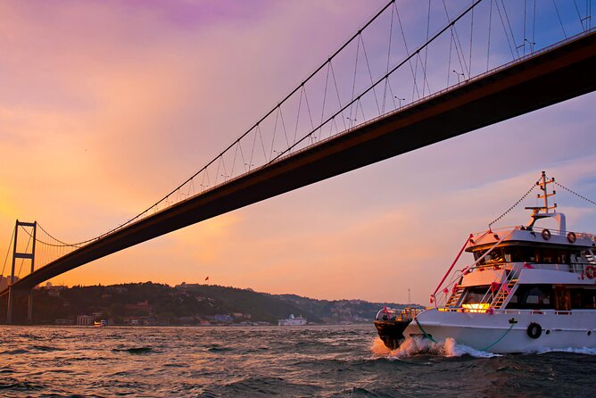 Afternoon Bosphorus Cruise Along the Shore - Maiden’s Tower: the story you’ll hear while the landmark slides past