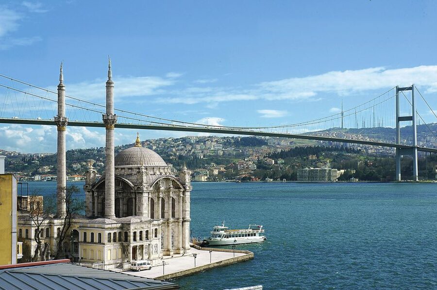 Afternoon Cruise on the Bosphorus and Golden Horn - How the 2 hours really feels (and what to do with the time)