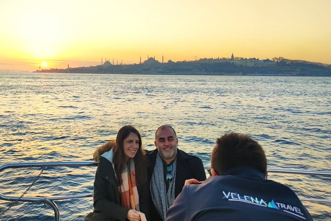 All in One Day Istanbul - Historical Tour of Istanbul with Bosphorus Cruise - Lunch With Sea Views: The Midday Reset