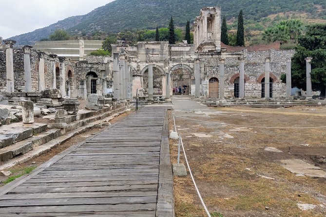 All Inclusive Private Ephesus Day Trip from Istanbul by Plane - Walking the Ancient City of Ephesus: the highlights route