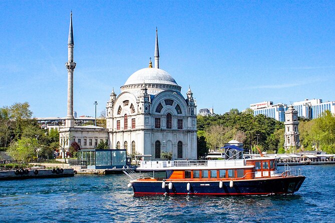 Asia-Europe with Bosphorus Full Day Inc.Museum fees and Lunch - Sultanahmet lunch break: a fix menu that keeps the day moving