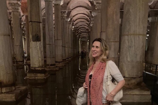 Basilica Cistern Expert Guided Tour Priority Entry - Private guiding in a max six group: how the pacing feels