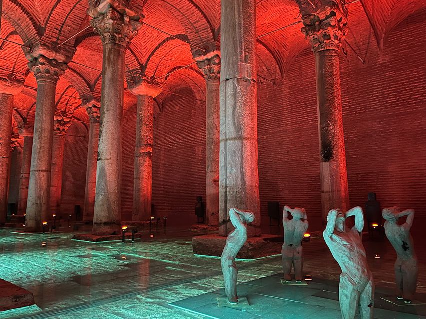 Basilica Cistern, Hagia Sophia & Bosphorus Cruise Tickets - Bosphorus cruise: Europe meets Asia, with a live guide