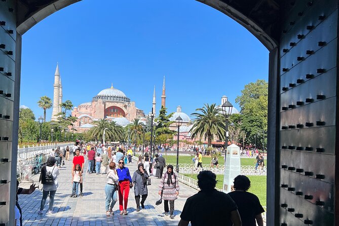 Best Highlights of Istanbul - Entering the Blue Mosque Area Without Getting Lost