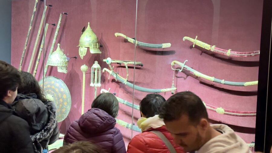 Blue Mosque, Topkapı Palace and Harem Guided Tour - Topkapi Harem: Why a 30-Minute Stop Can Change How You See the Palace