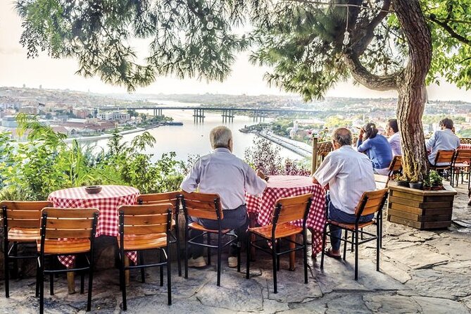 Bohemian Istanbul: Fener and Balat's Charm-Private Walking Tour - Vlaherna Meryem Ana Church and the Hagiasma holy-water fountain