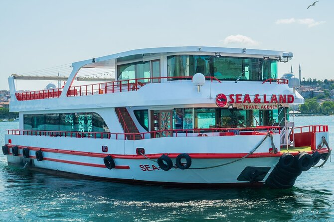 Bosphorus Cruise Boat Tour İstanbul And Golden Horn With Guide - European Shore Views: Palaces, Mosques, and Classic Sightline Framing