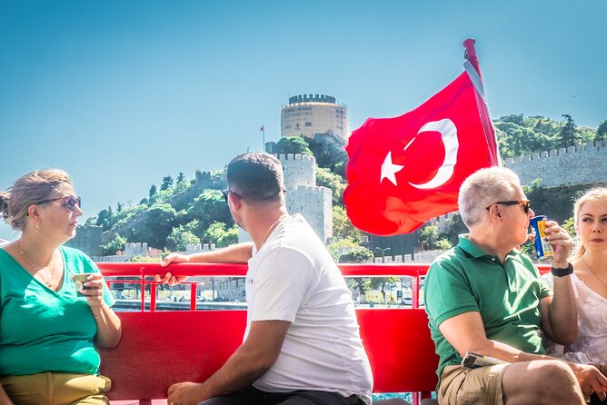 Bosphorus Cruise Boat Tour İstanbul And Golden Horn With Guide - Guides and Commentary: When It Works, and When It Feels Thin