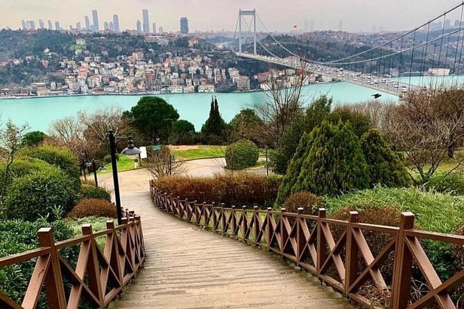Bosphorus Cruise Tour Istanbul - Food on board: Turkish breakfast, lunch, or tea and sweets