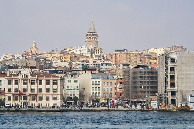 Bosphorus Cruise with unlimited alcohol - Ottoman Summer Palaces From the Water: Why It Works