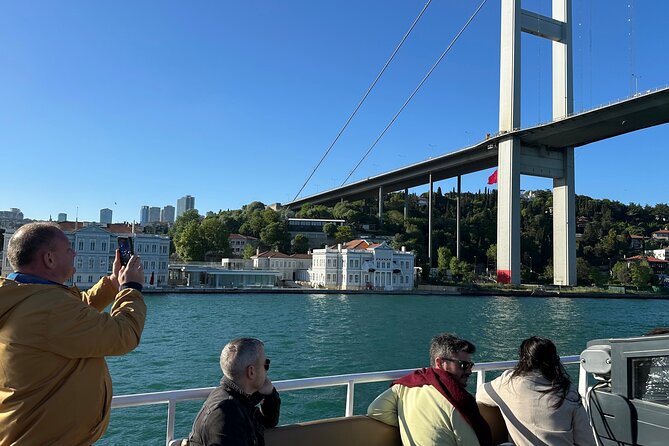 Bosphorus Daytime or Sunset Sightseeing Cruise & Audio Guide - Boarding Mega Lüfer Yachts: Where to Start
