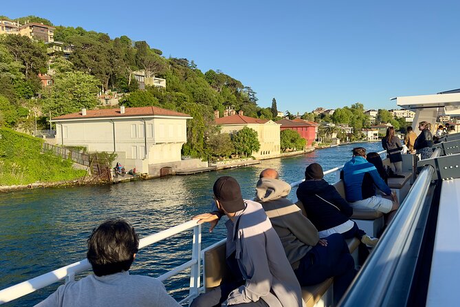 Bosphorus Daytime or Sunset Sightseeing Cruise & Audio Guide - Galatasaray Island, Rumeli Fortress, and the Second Bosphorus Bridge
