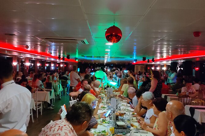 Bosphorus Dinner Cruise Tour with Private Table - Meeting Points and Getting On Board Smoothly