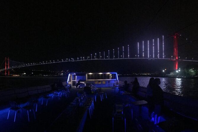 Bosphorus Dinner Cruise Tour With Turkish Night Show - Rumeli Hisarı, the neo-Baroque palace, and Maiden’s Tower