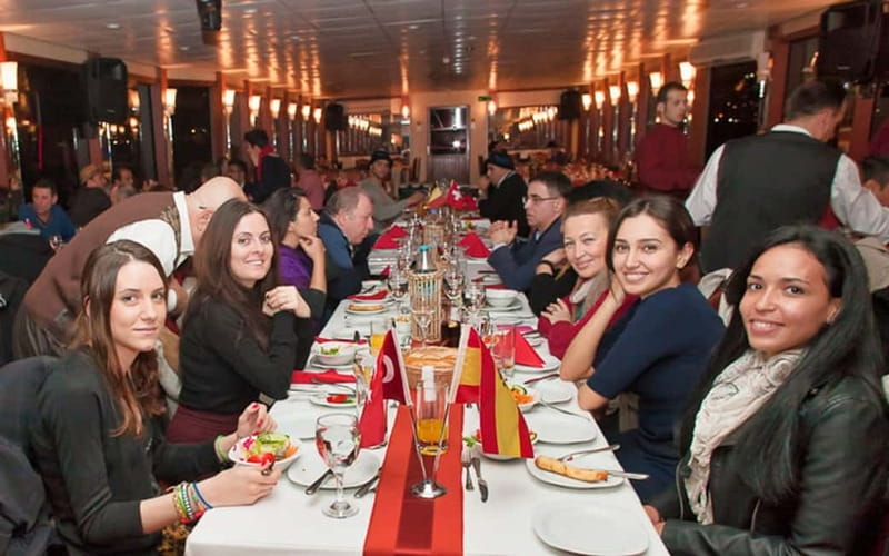 Bosphorus Dinner Cruise & Turkish Night with Live Shows - The 3-hour plan: what to expect once the boat leaves