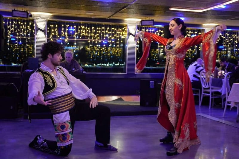 Bosphorus Dinner Cruise w/ Unlimited Drinks & Entertainment - The Buffet Dinner: What You Actually Eat