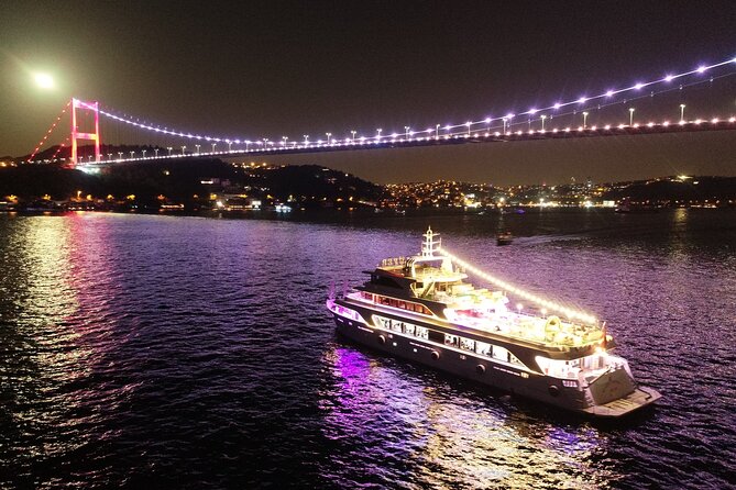Bosphorus Dinner Cruise with Show and Private Table - Staff and Service: Where the Night Gets Real