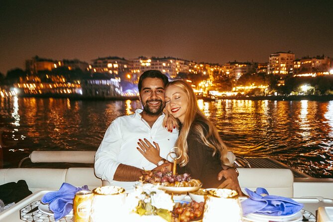 Bosphorus Dinner / Lunch Cruise - Private and Customizable - The Mid-Cruise Photo Momentum (and When You Should Be Ready)