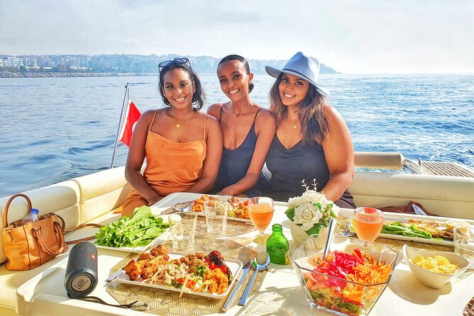 Bosphorus Dinner / Lunch Cruise - Private and Customizable - Comfort and Practical Setup on Board