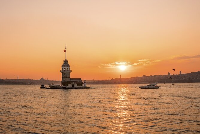 Bosphorus Sightseeing Cruise Tour with Audio Guide - Boarding at SeaLand Travel Agency in Eminönü: arrive ready