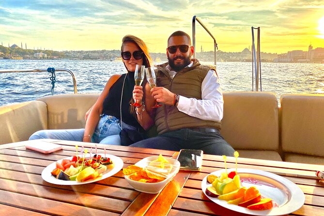 Bosphorus Sunset or Daytime Yacht Cruise with Snacks & Live Guide - Rumeli Hisarı fortress: the narrow Bosphorus and the 1452 timeline