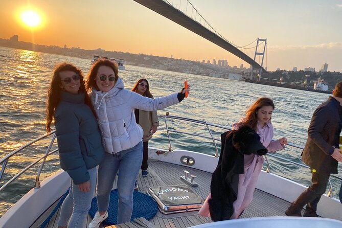 Bosphorus Sunset Yacht Cruise with Snacks and Live Guide - Maiden’s Tower: a legend you can actually point to