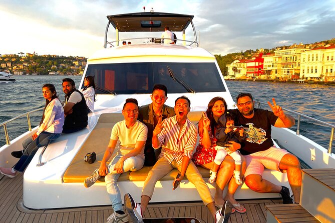 Bosphorus Sunset Yacht Cruise with Snacks and Live Guide - Dolmabahçe Palace from the water: a shoreline statement