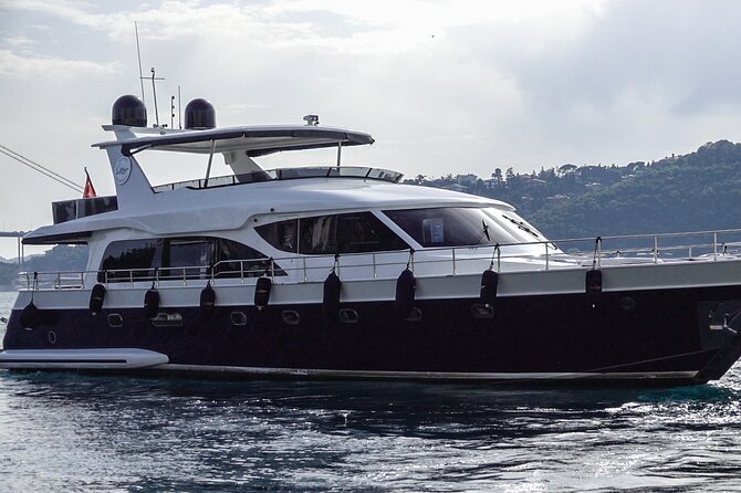 Bosphorus Yacht Cruise Experience: Visit the Asian Side - Ortaköy to the bridges: where your camera should be ready