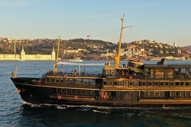Breakfast Tour on the Bosphorus by Boat - The Bosphorus part: seeing Europe and Asia from the water