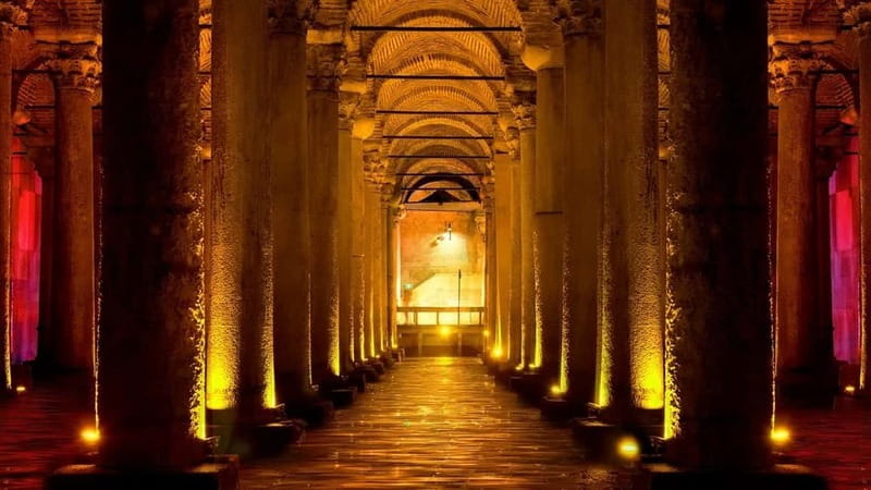 Byzantine & Ottoman Istanbul Small Group Walking Tour - Topkapi Palace on foot: understanding power beyond the postcard
