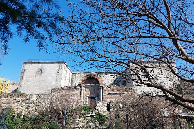 Byzantion Walk Path and City Walls of Istanbul - Timing, Walking Style, and What to Wear