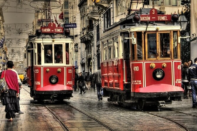 Circle Istanbul (Extraordinary Istanbul) - Bosphorus Strait Cruise: Asia Meets Europe by Water