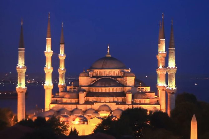 Classic Istanbul Tour Blue Mosque, Hippodrome, Hagia Sophia and Topkapi Palace - German Fountain and the old Hippodrome axis