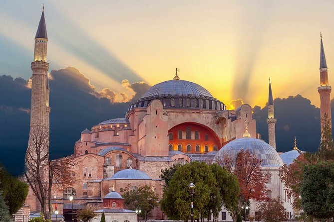 Classic Istanbul Tour Blue Mosque, Hippodrome, Hagia Sophia and Topkapi Palace - The pace: how 7–8 hours feels on the ground