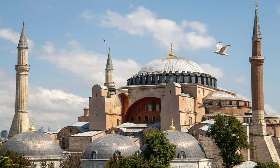 Combo: Hagia Sophia+Basilica Cistern Optional Topkapi Palace - Basilica Cistern: Underground Atmosphere With Real Crowd Energy
