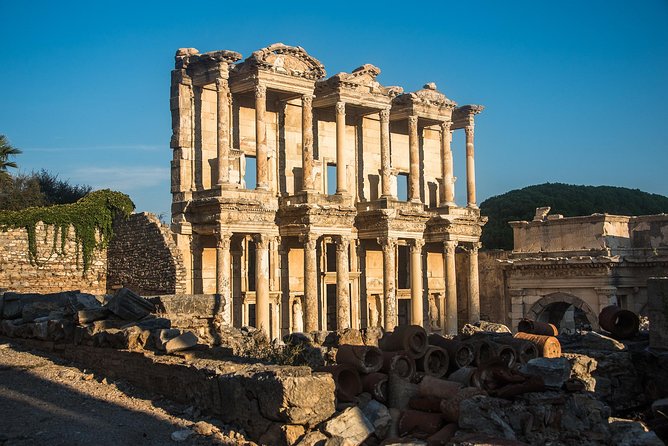 Daily Ephesus Tour from Istanbul by Flight - House of the Virgin Mary: Quiet Faith, Peaceful Grounds, and Wish Murals