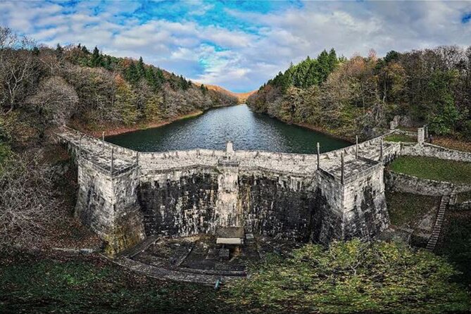 Discover Secret Lakes by Private Hiking Tour (w/Lunch, Transfers) - Key highlights to know before you go