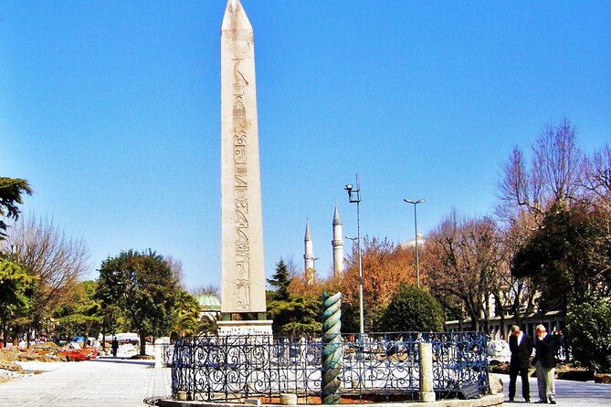 Discovering the Old City/ Full Day Tour/ Lunch&Tickets included - Blue Mosque on a 40-minute window: what you should focus on
